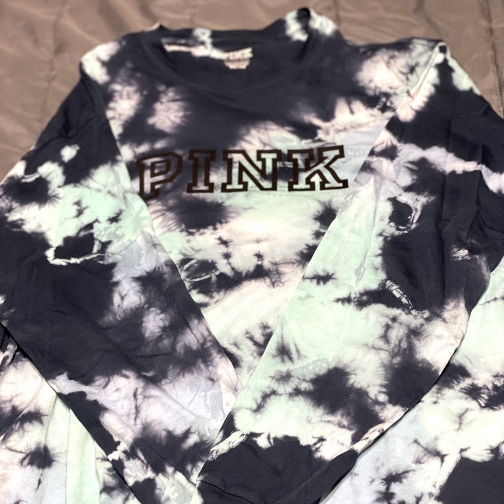 PINK vs long sleeve tie dye shirt
